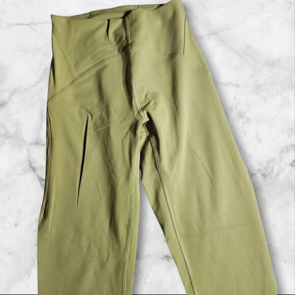 Lululemon Size 4 Instill Pants Bronze Green - Picture 2 of 7